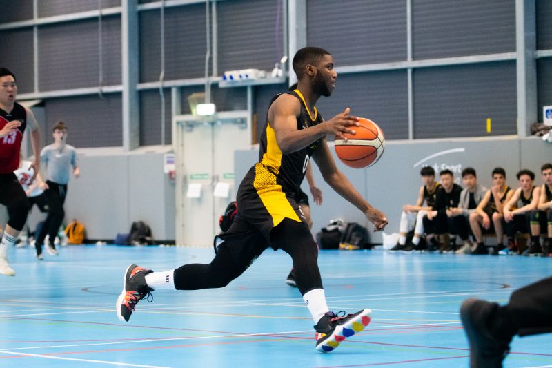 校学生参加 校学生参加