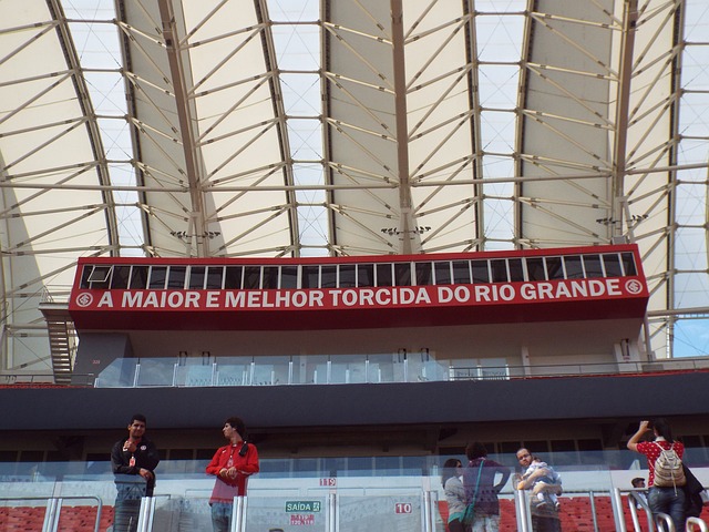 C罗宣布与 C罗宣布与